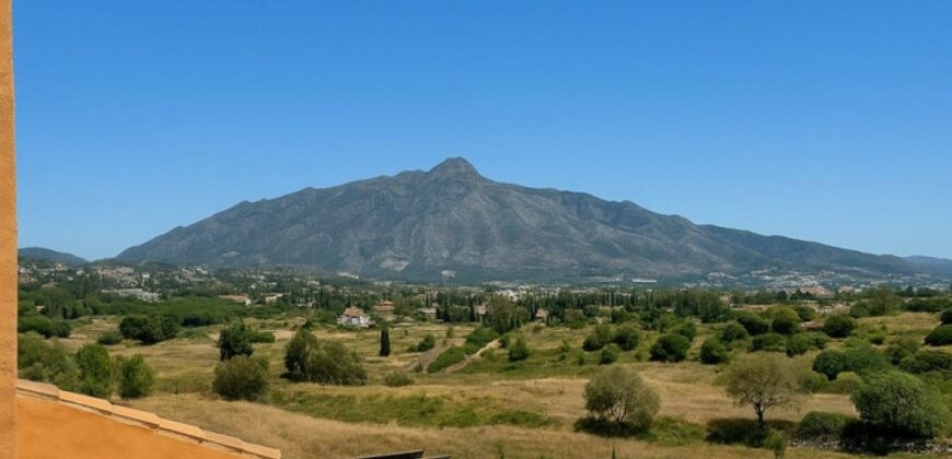 Atalaya, Benahavis, 3-Beds Penthouse