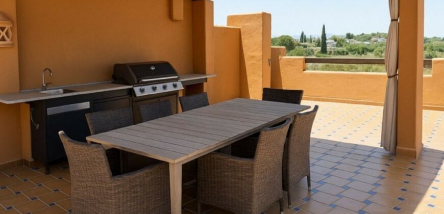 Atalaya, Benahavis, 3-Beds Penthouse