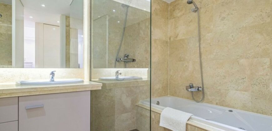 Manilva, 3-Bed Apartment